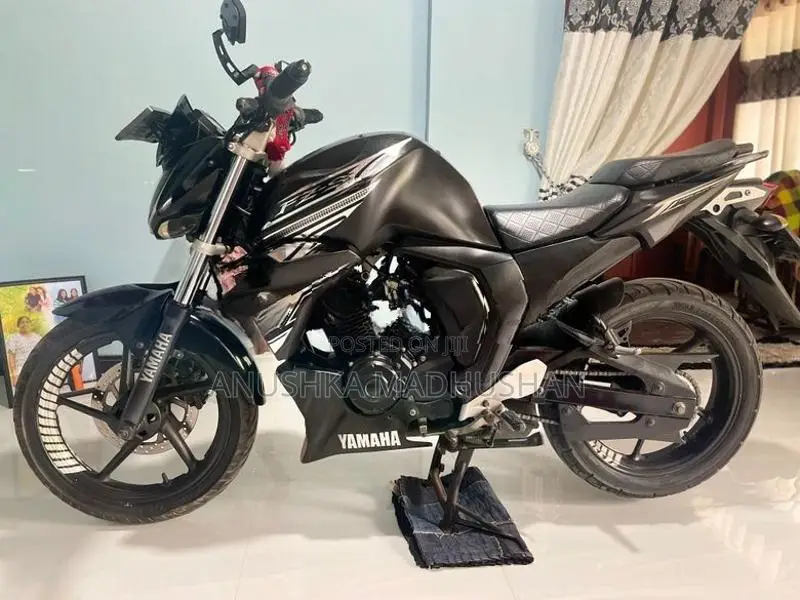 Yamaha FZ S v2 Dark night 2018