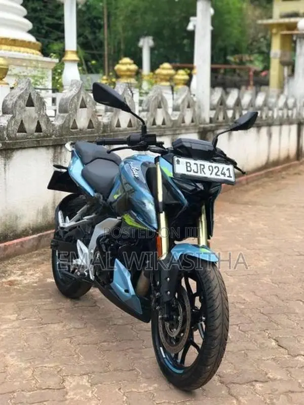 Bajaj Pulsar N160 2025