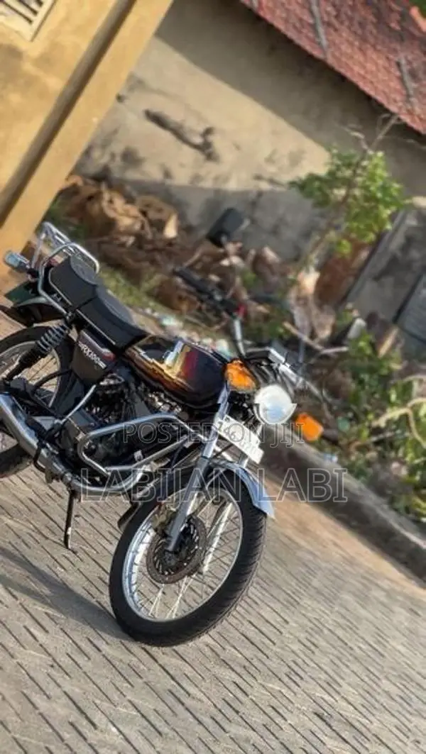 Yamaha RX 100 2021