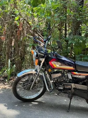 Yamaha RX 100 2021