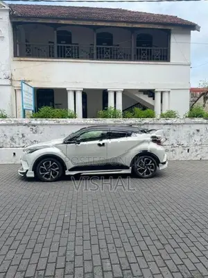 Toyota CHR NGX50 2018