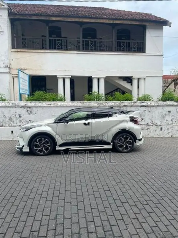Toyota CHR NGX50 2018