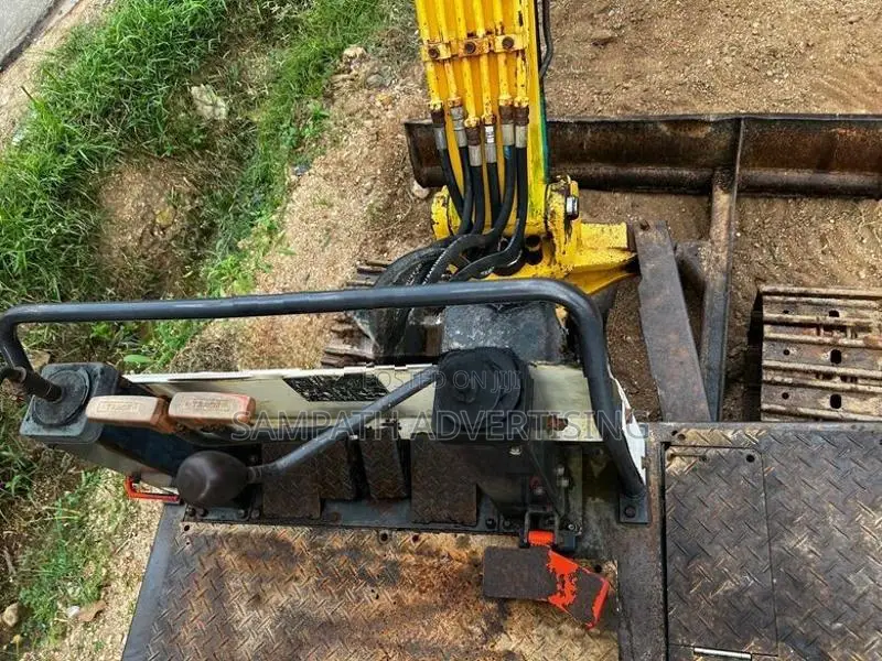 Yanmar B37 Excavator