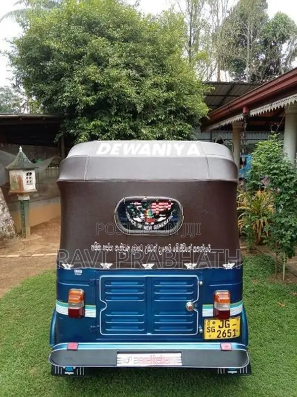 Bajaj RE 2004