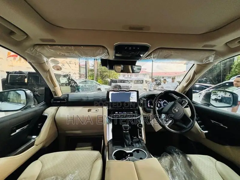 Toyota Land Cruiser V6 Diesel 2025
