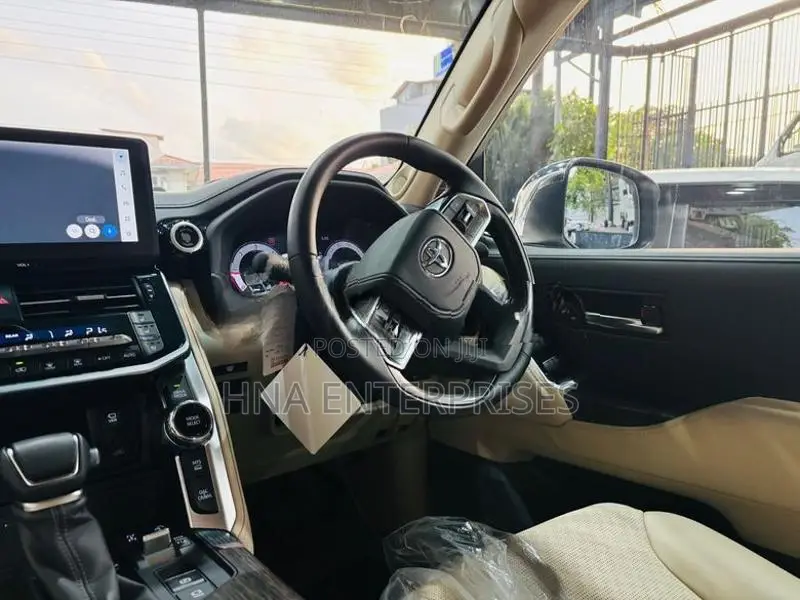 Toyota Land Cruiser V6 Diesel 2025