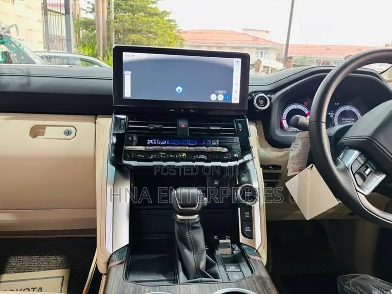 Toyota Land Cruiser V6 Diesel 2025