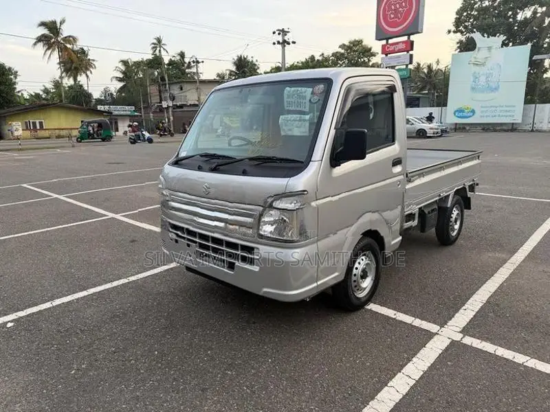 Suzuki Carry 2024