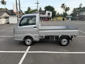 Suzuki Carry 2024