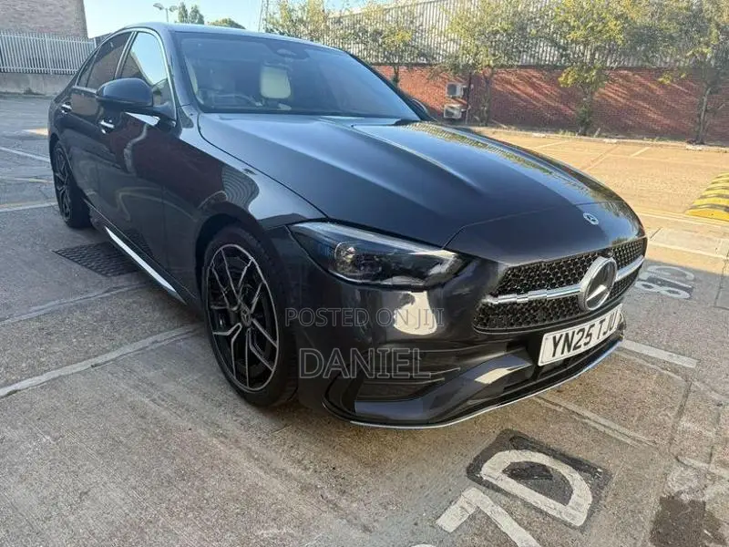 Mercedes Benz C200 2025