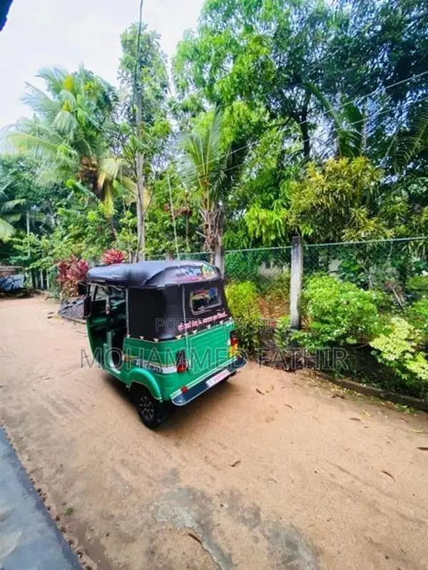 Bajaj RE 2003