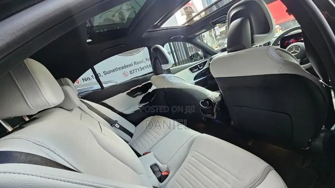 Mercedes Benz C200 2025