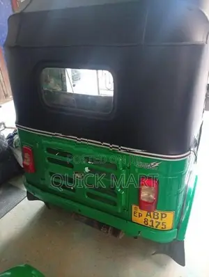 Bajaj RE 2018