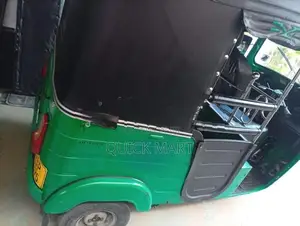Bajaj RE 2018