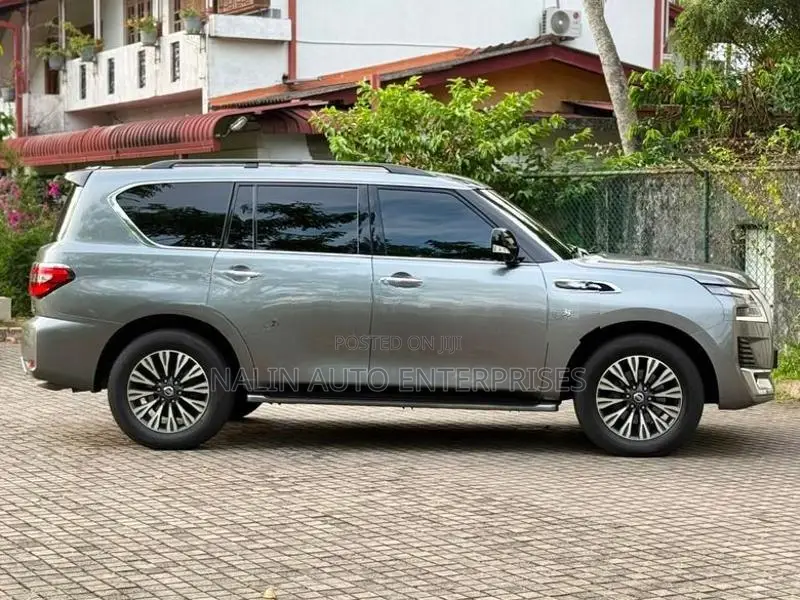 Nissan Patrol Y62 2015