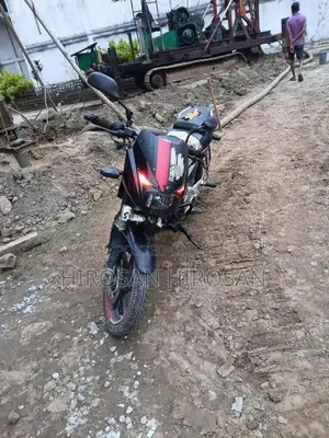 Bajaj Pulsar 180F 2013