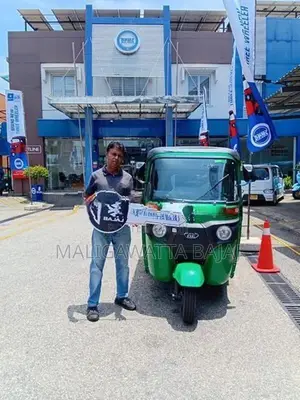 Bajaj RE EFI Reverse on Hand 2026