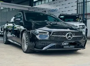 Mercedes Benz CLA 180 AMG Premium 2024