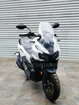 Honda ADV 160 Roadsync 2026