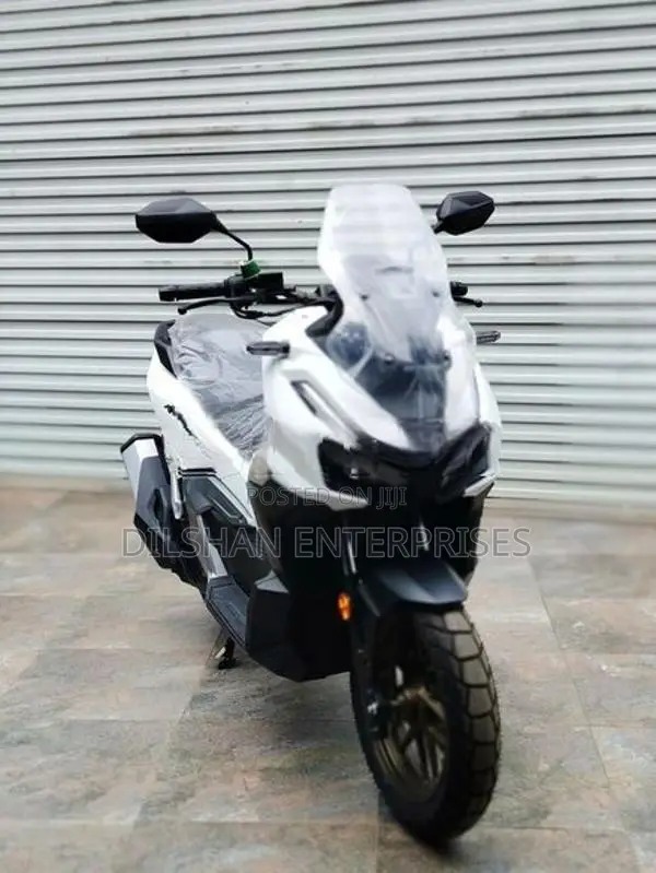 Honda ADV 160 Roadsync 2026