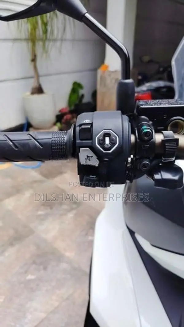 Honda ADV 160 Roadsync 2026