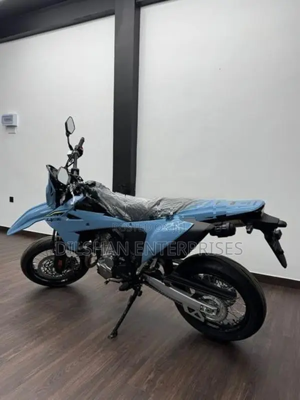 Suzuki DRZ 4 SM 2026
