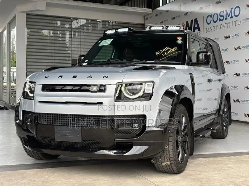 Land Rover Defender P300 X Dynamic 2023