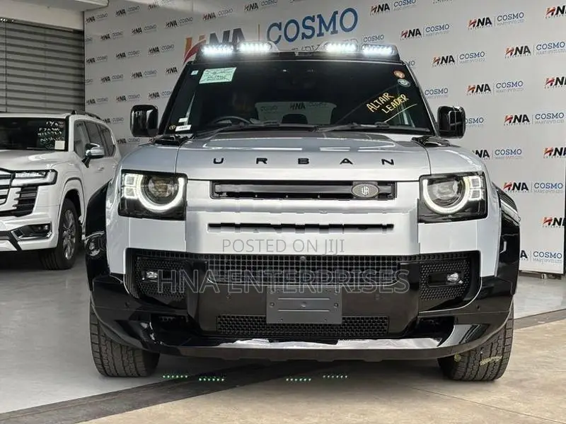 Land Rover Defender P300 X Dynamic 2023