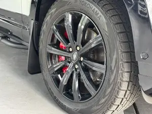 Land Rover Defender P300 X Dynamic 2023