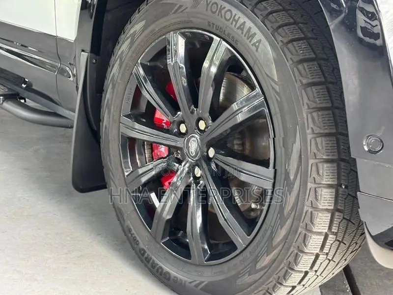 Land Rover Defender P300 X Dynamic 2023