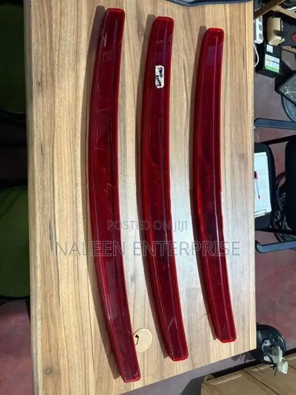 Toyota Tank Roomy Dicky Door Brake Light