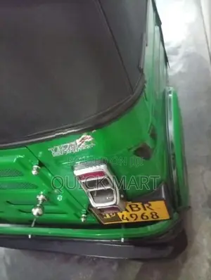 Bajaj RE 2019