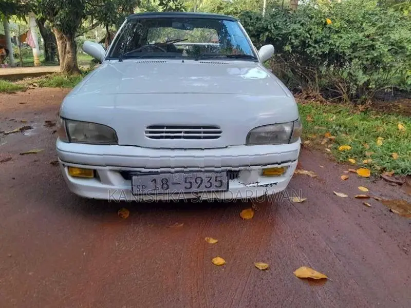 Mazda Familia 3 Saloon 1993