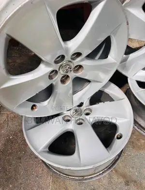 Toyota Prius 3rd Gen 17 Inch Alloy Wheels