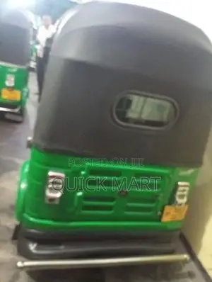 Bajaj RE 2019