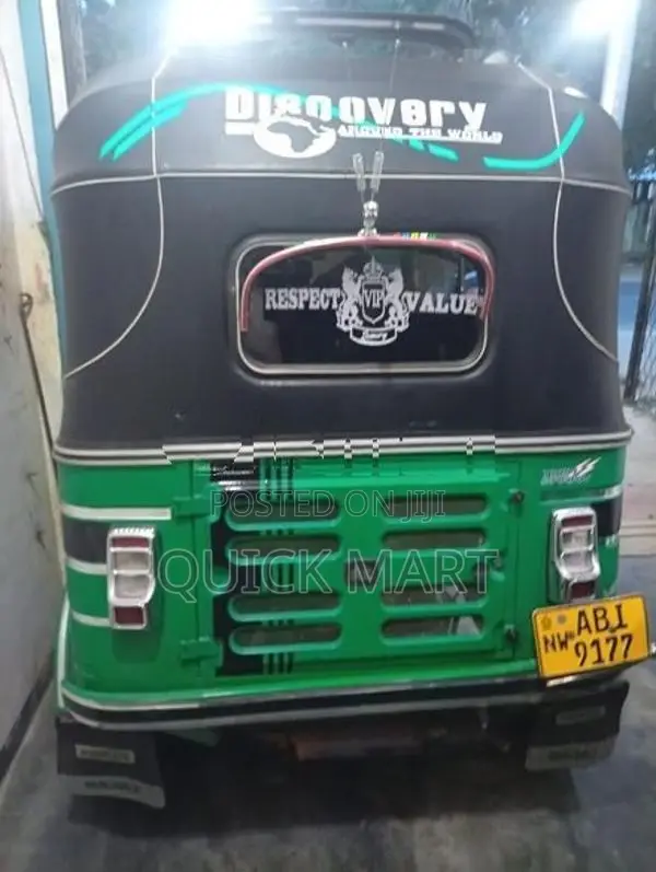 Bajaj RE 2017