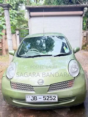Nissan March 2002
