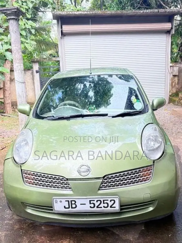 Nissan March 2002