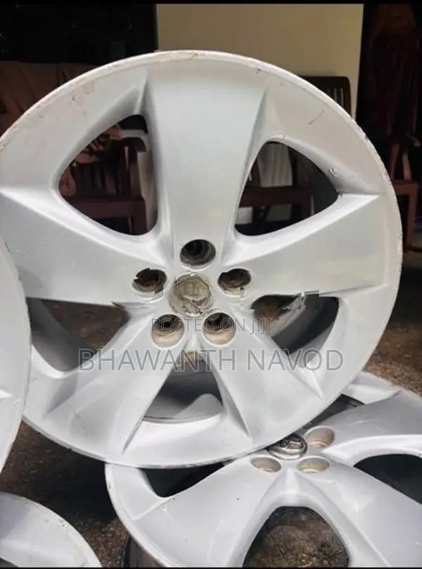 Toyota Prius 3rd Gen 17 Inch Alloy Wheels