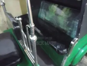 Bajaj RE 2019