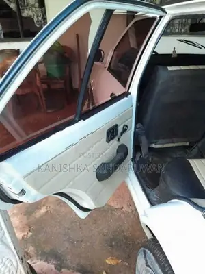 Mazda Familia 3 Saloon 1993