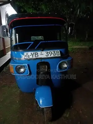 Bajaj RE 2010