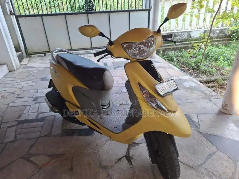 TVS Scooty Zest 2017
