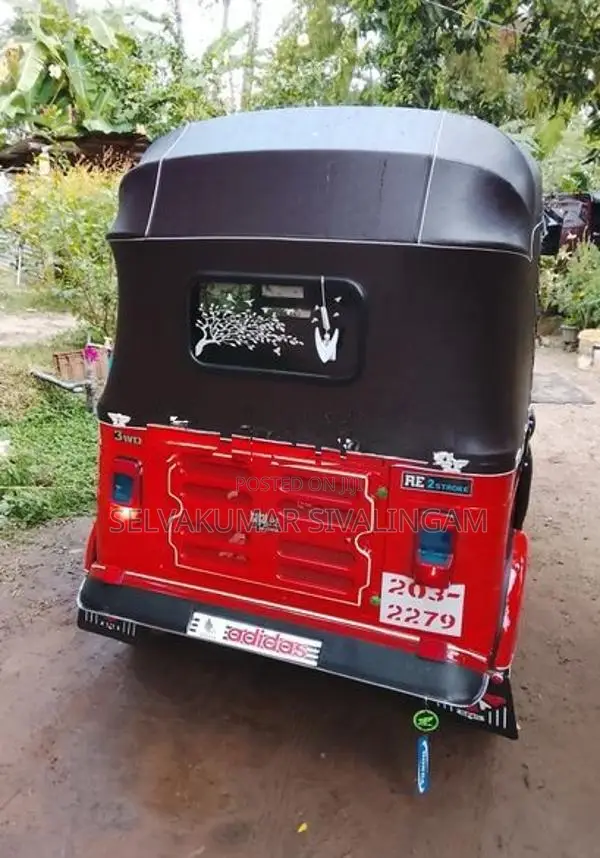 Bajaj RE 2005