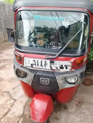 Bajaj RE 2017