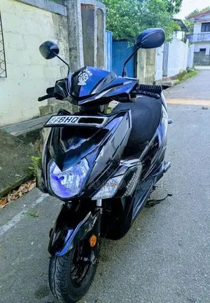 Yamaha R15 2018
