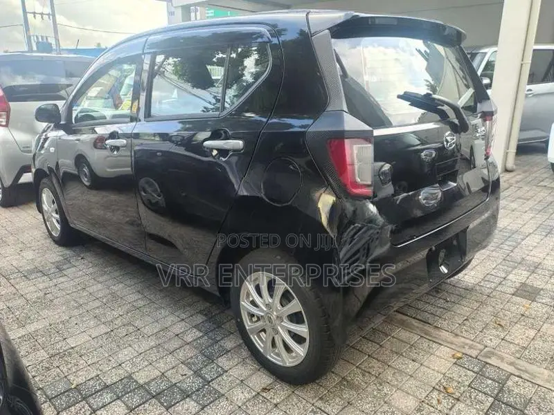 Daihatsu Mira 2024