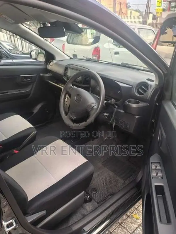 Daihatsu Mira 2024
