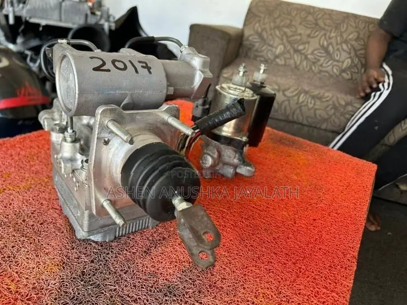 Toyota Axio Abs Unit Completely.