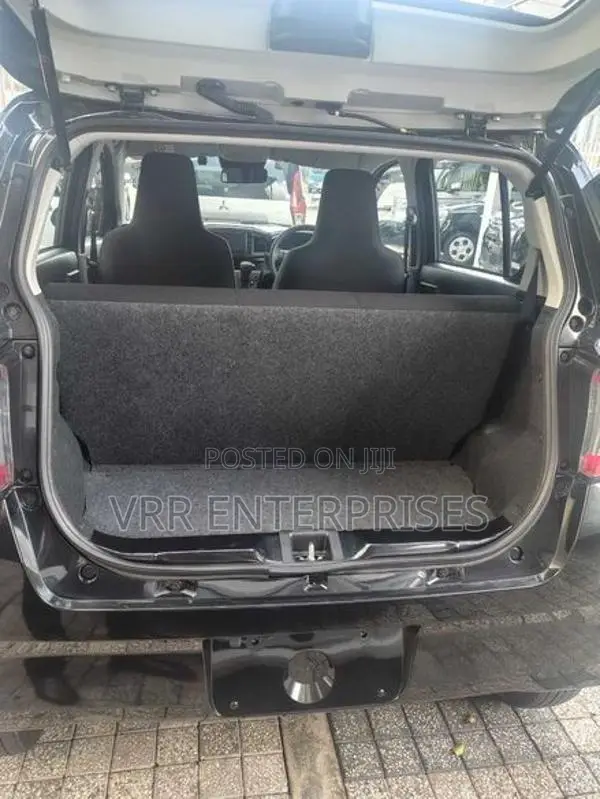 Daihatsu Mira 2024